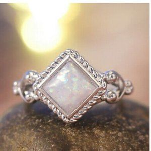NEW Elegant 925 Silver Princess Cut Opal Ring